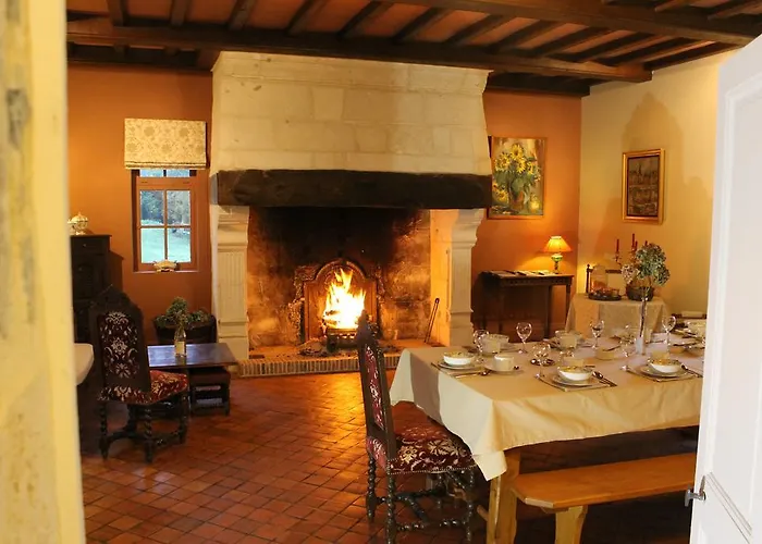 Manoir De La Guerie *