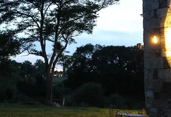 Alojamento de Acomodação e Pequeno-almoço Manoir De La Guerie Ablon